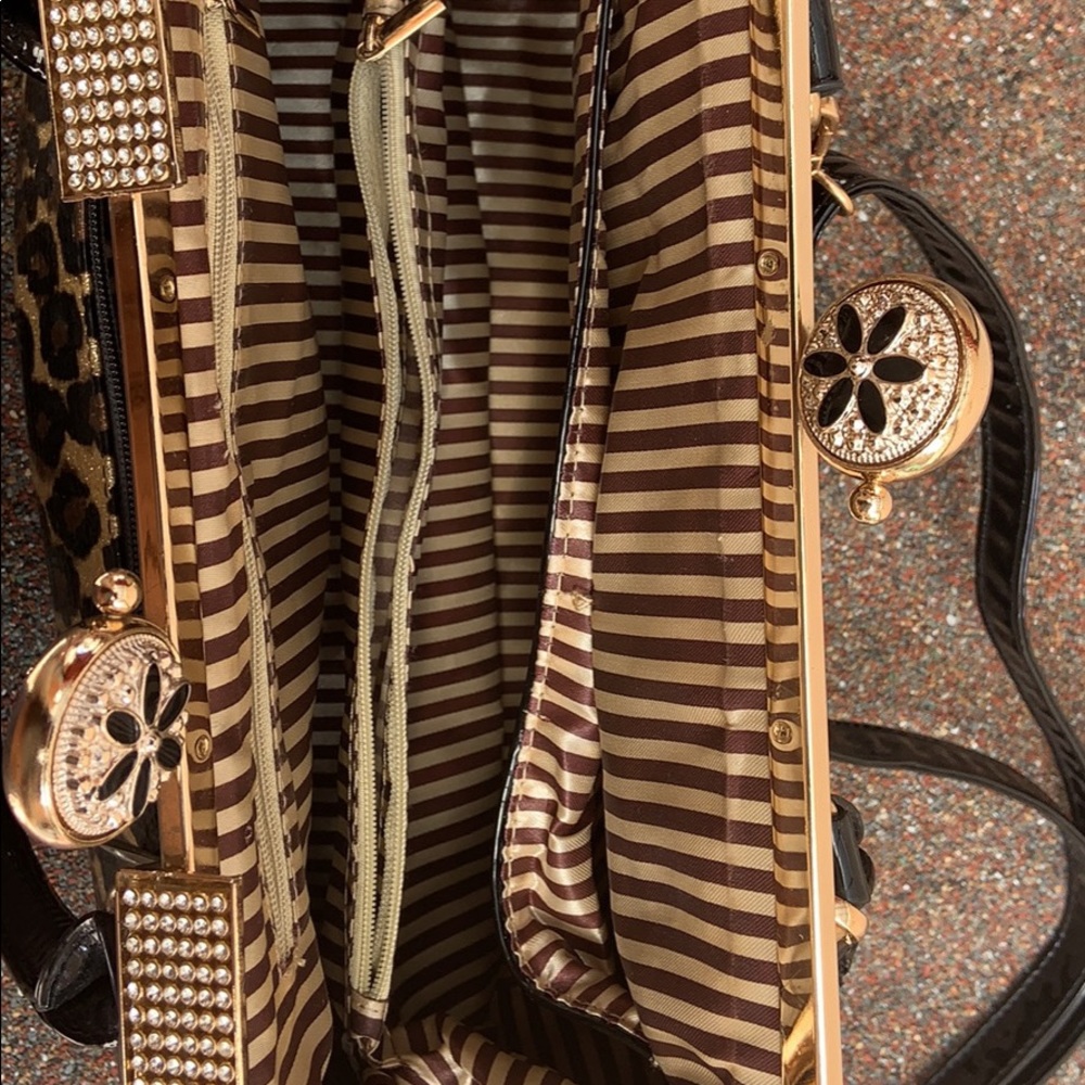 Purse - Picture 5 of 6